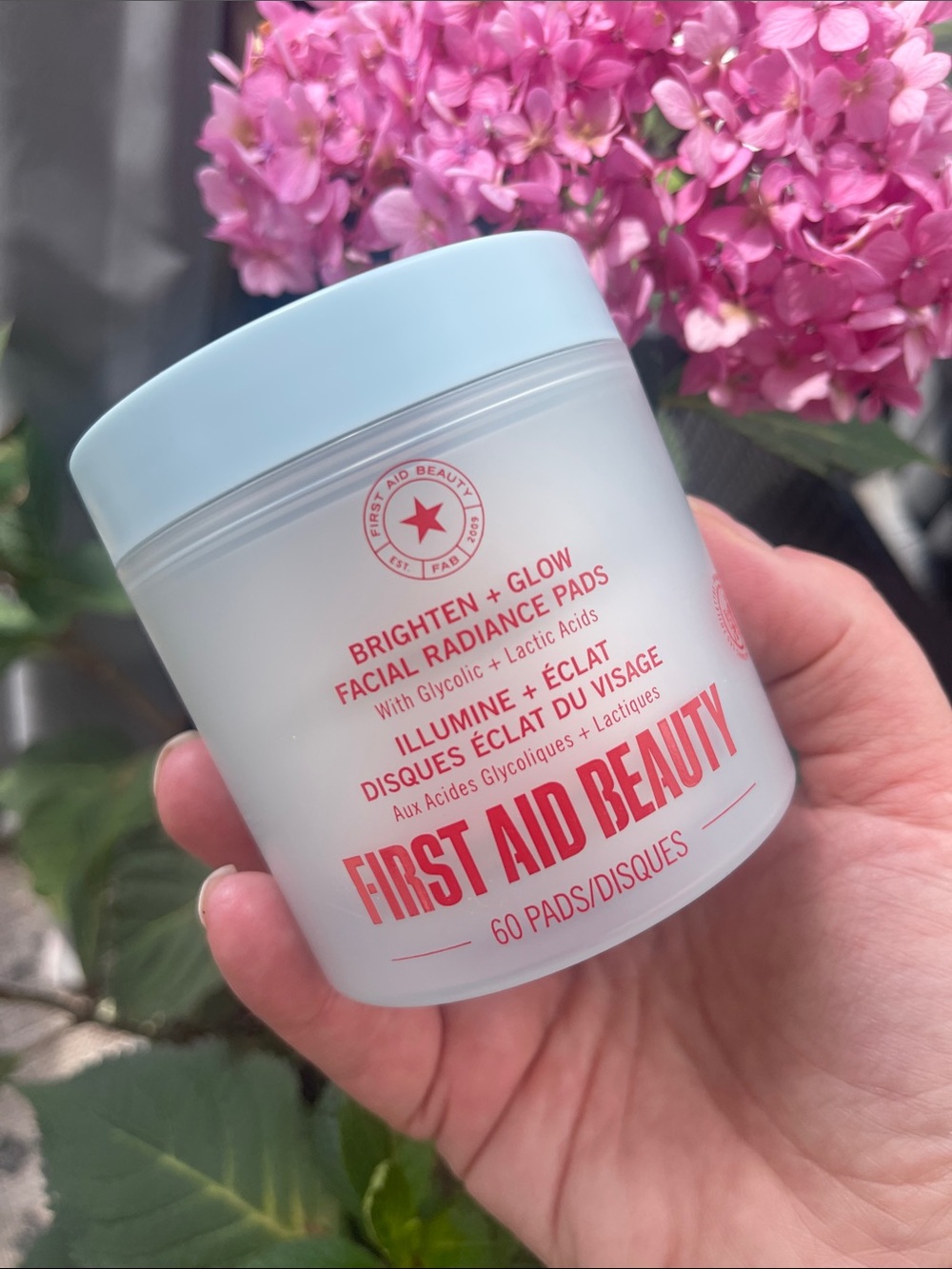 First Aid Beauty - Bright & Glow Facial Radiance Pads